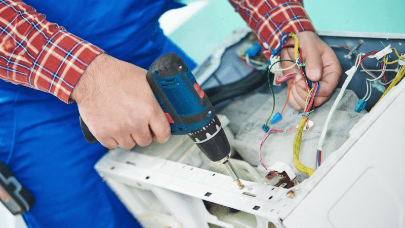 Etimesgut Hotpoint Hotpoint çamaşır makinesi kart tamiri – Su almama arızası orijinal parça ile giderildi. - Teknik servis örneği